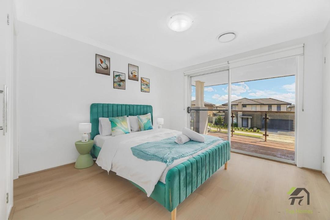 Schofields House | Five Bedrooms Near Schofields Station Direct Access to Sydney University & Parramatta