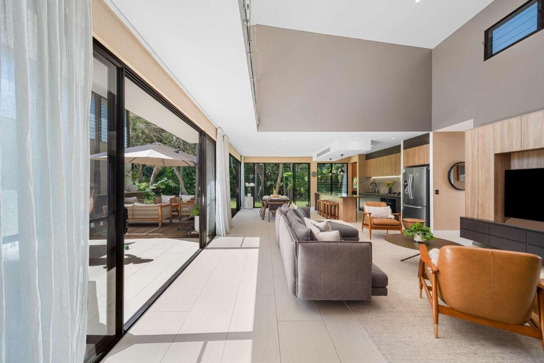 Wurtulla House | Pantai Villa on the beach