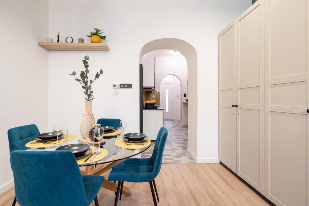 Erzsebetvaros Apartment | NEW Downtown Bliss - A Homelike Haven
