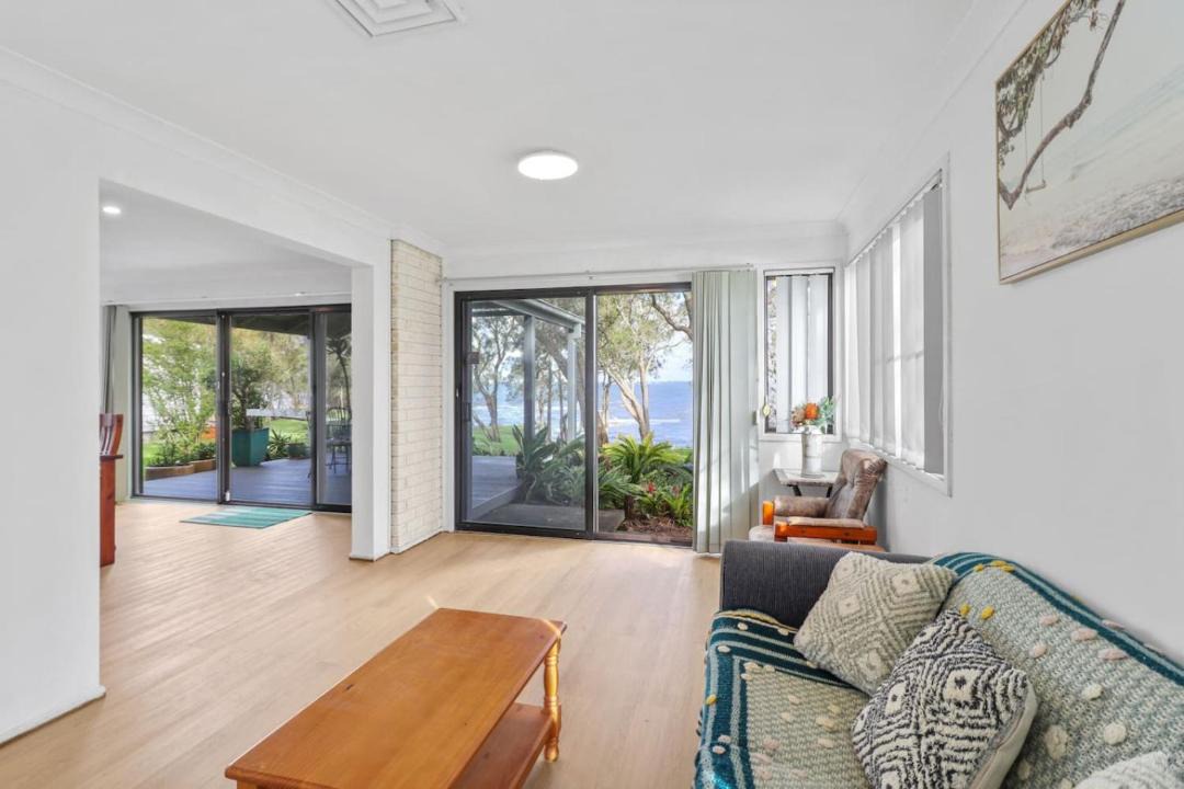 Karraganbah House | Lakeside Lodge