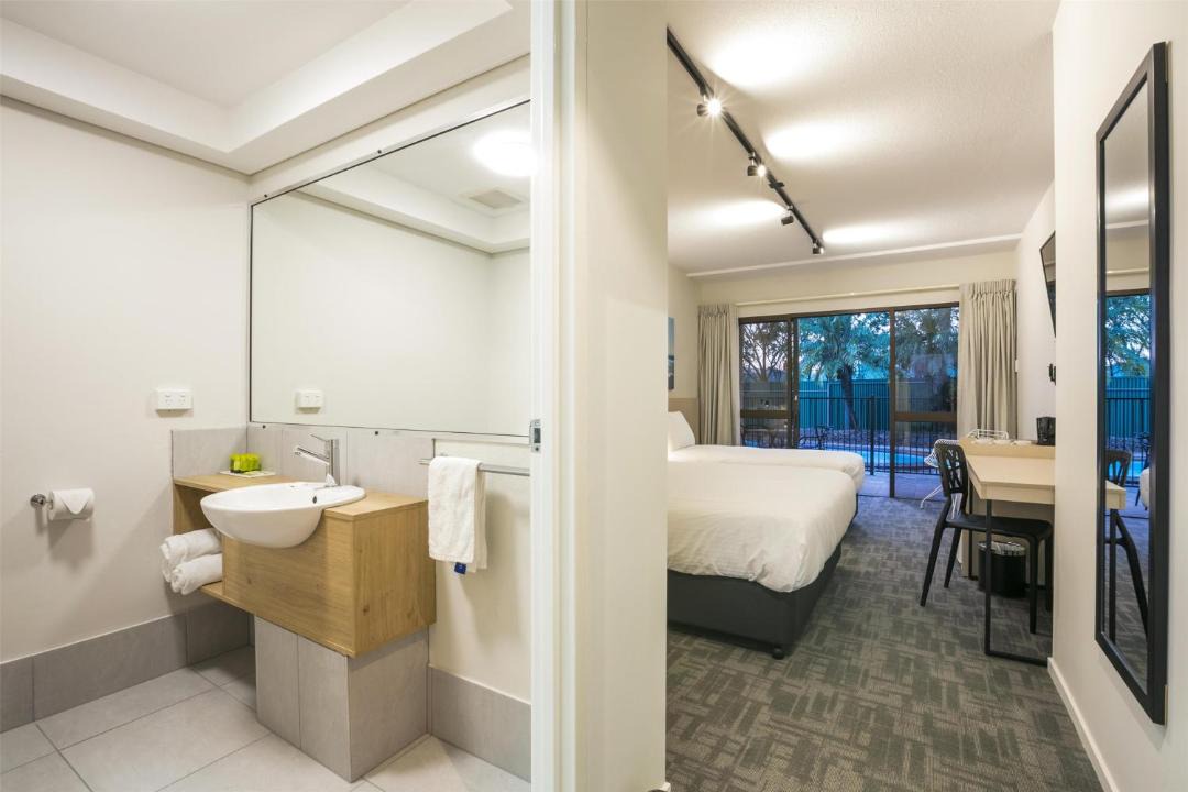 Buddina Hotel | Nightcap at Kawana Waters Hotel