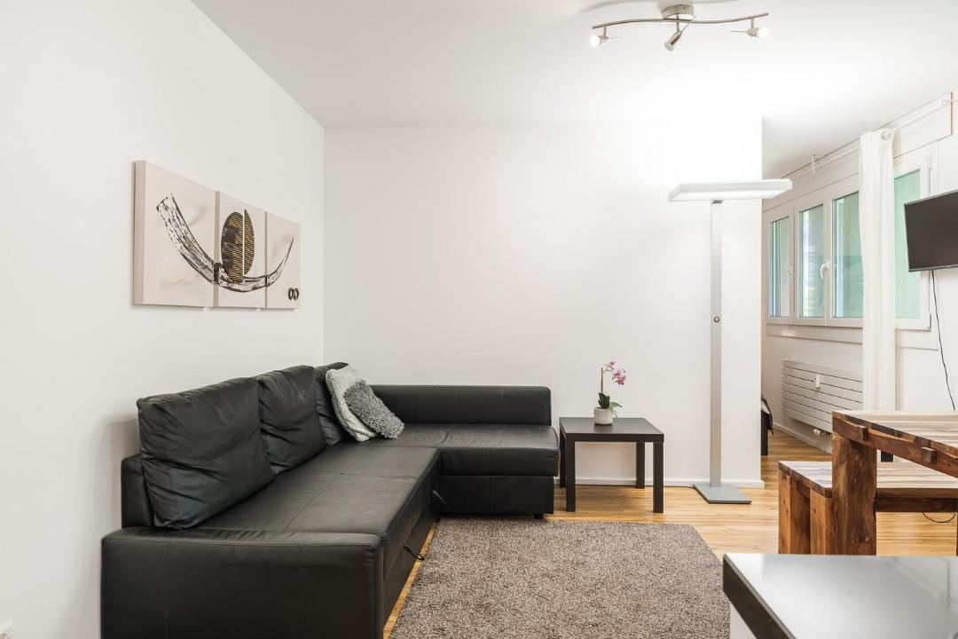 Bruderholz Apartment | BASELiving Apartment - St Jakob, near ESC - Bahnhof SBB