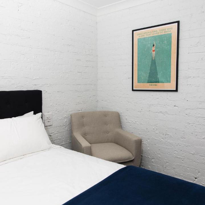Oak Flats Hotel | Lakeview Hotel Motel