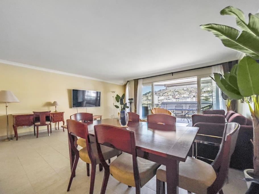 Montreux City Centre Apartment | Forum Luxury Apartment Lake View