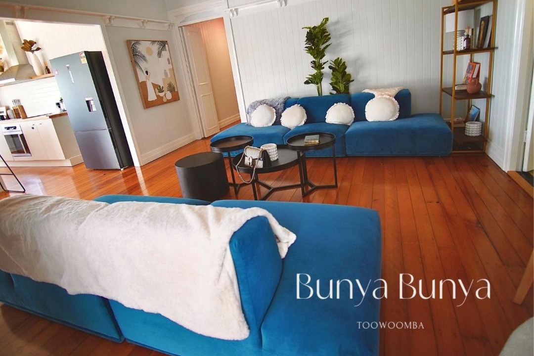 Glenvale House | Bunya Bunya Luxury Estate Toowoomba set over 2 acres with Tennis Court