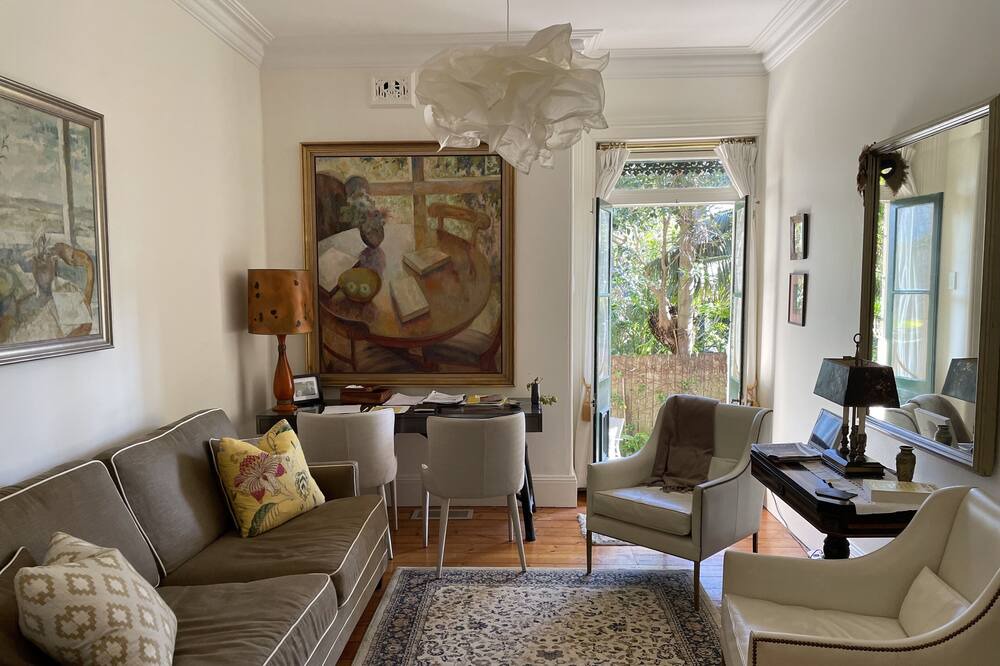 Photo of Livingroom in Neutral Bay