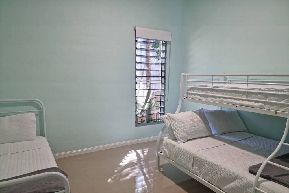 Photo of Bedroom in Eimeo