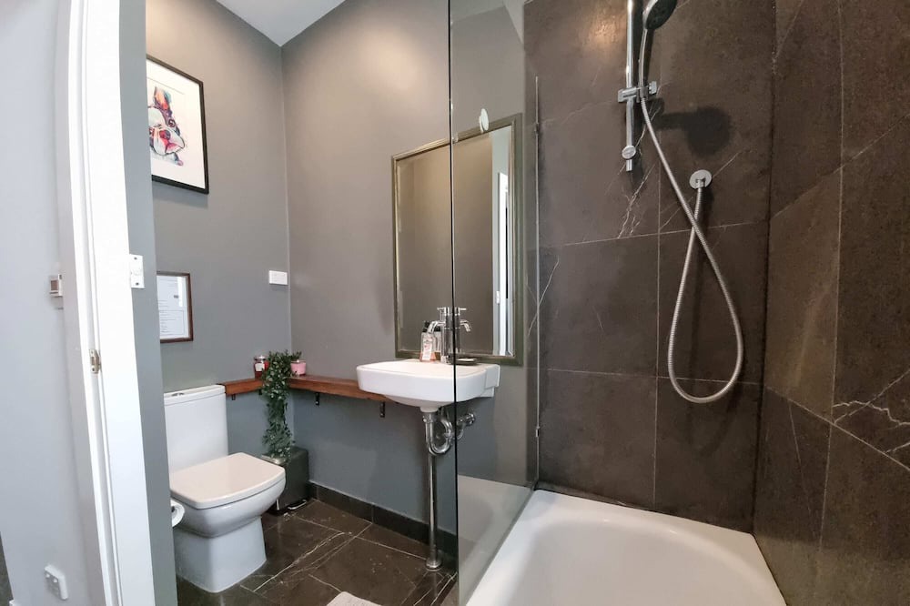 Photo of Bathroom in Rozelle