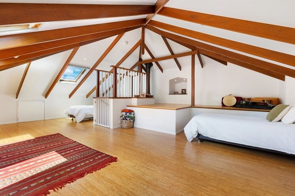 Photo of Bedroom in Main Arm