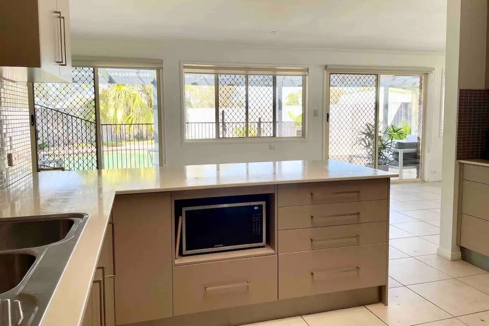 Photo of Kitchen in Runaway Bay