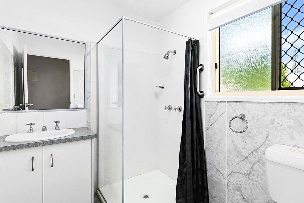 Photo of Bathroom in Traviston