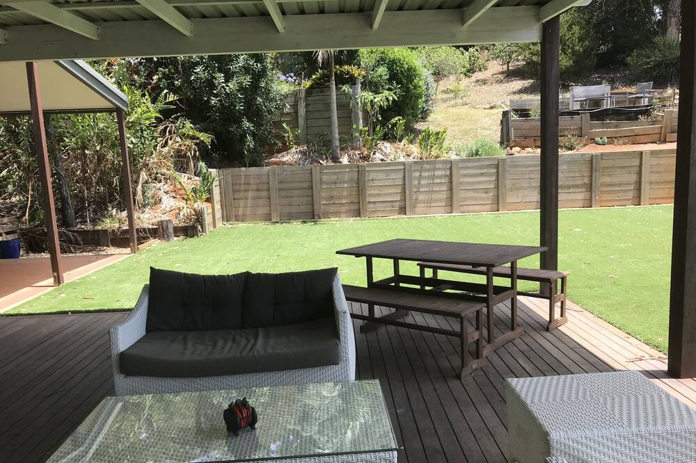 Photo of Patio Balcony in Booroobin
