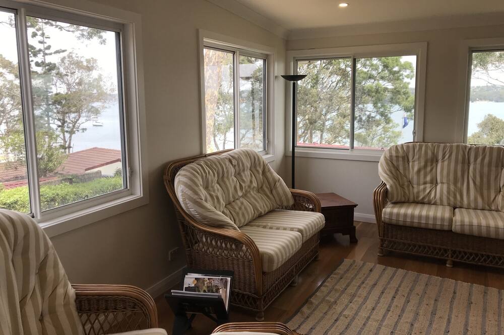 Photo of Livingroom in Coal Point
