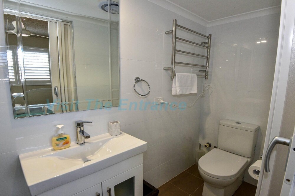 Photo of Bathroom in Long Jetty