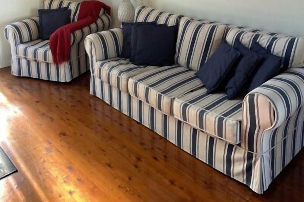 Photo of Livingroom in South Mission