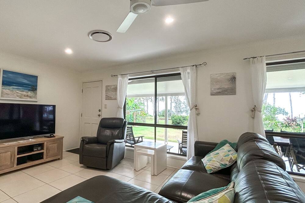 Photo of Livingroom in Traviston
