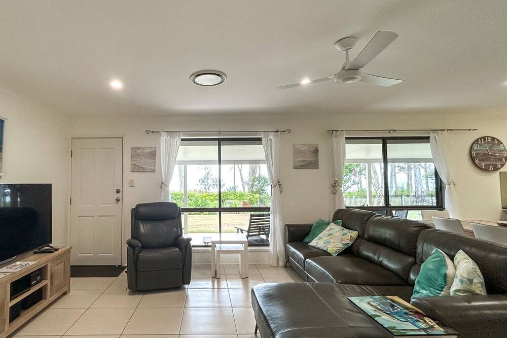 Photo of Livingroom in Traviston