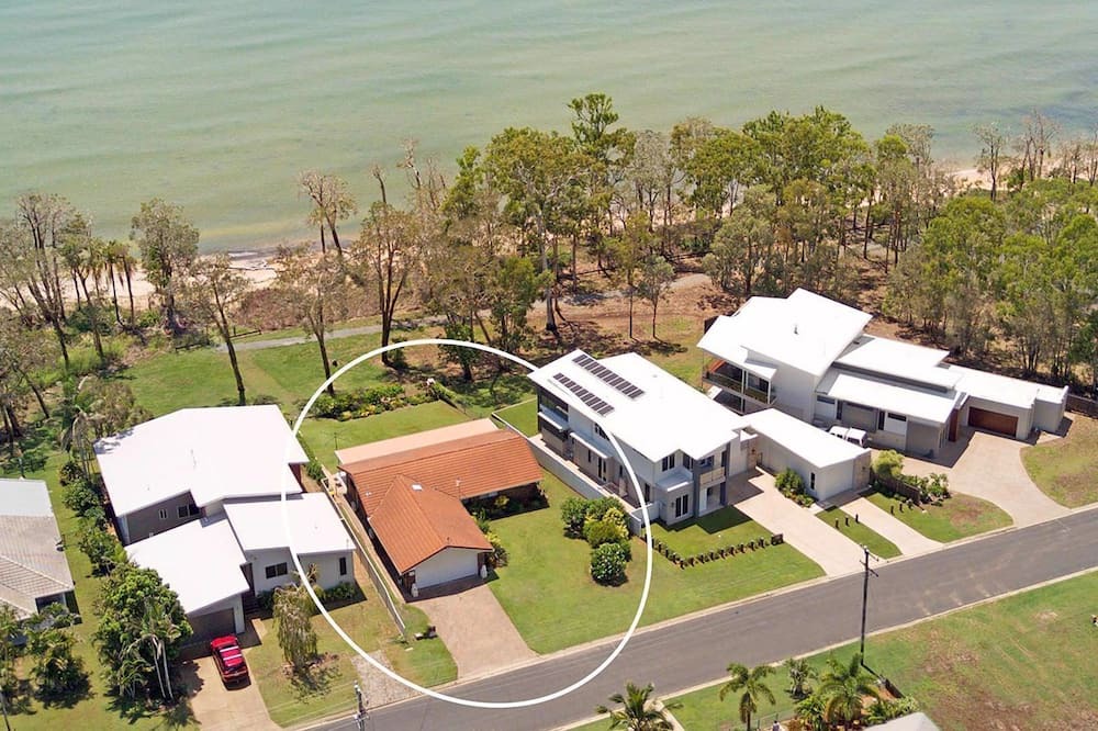 Photo of Others in Traviston