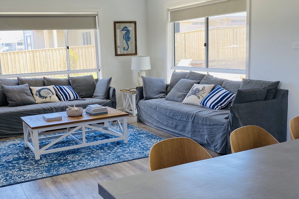 Photo of Livingroom in Catherine Hill Bay