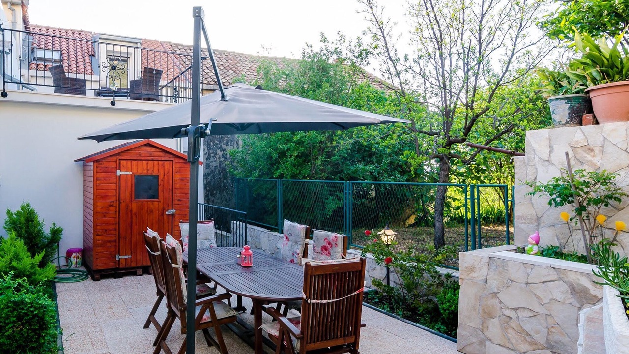 Photo of Outdoor in Gruz