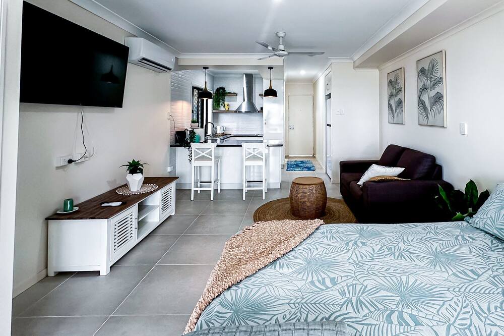Photo of Livingroom in Dolphin Heads