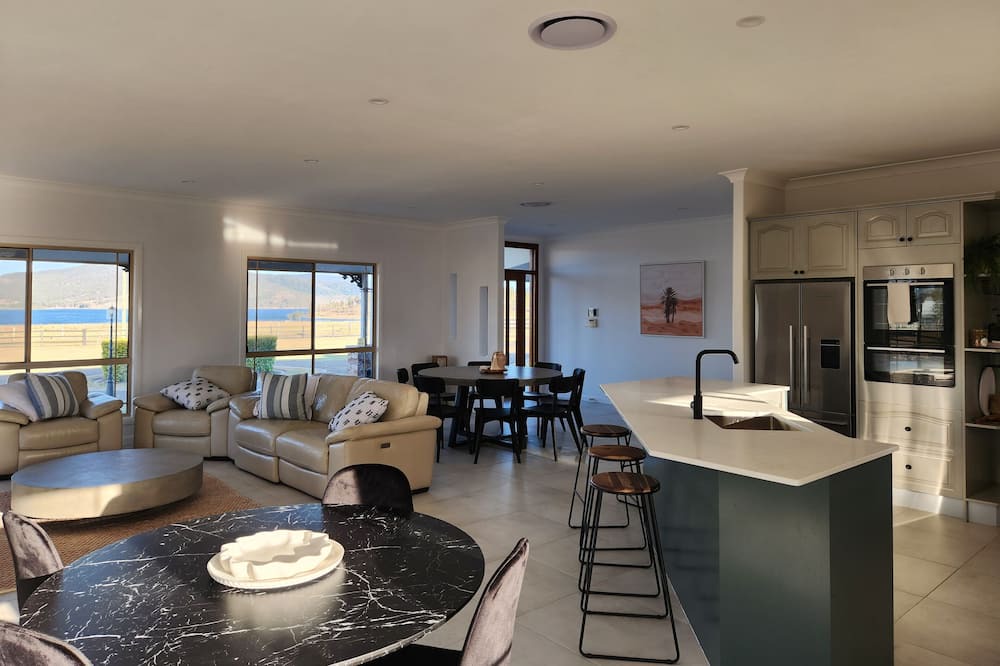 Photo of Livingroom in Hazeldean