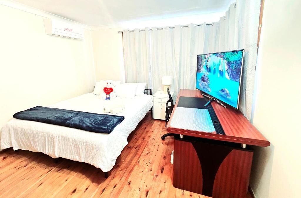 Photo of Bedroom in Doonside
