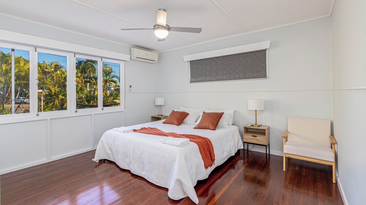 Photo of Bedroom in Belgian Gardens