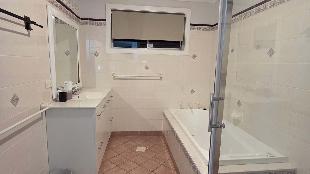 Photo of Bathroom in Kingswood