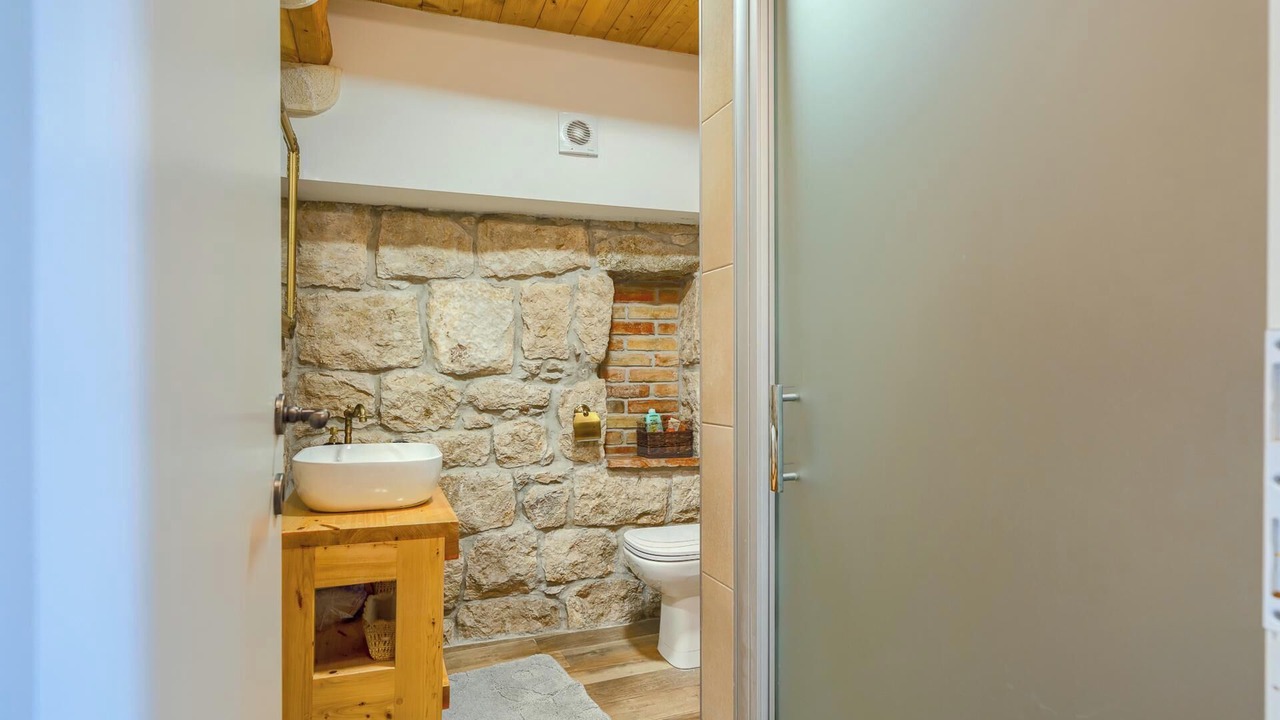 Photo of Bathroom in Mihanici
