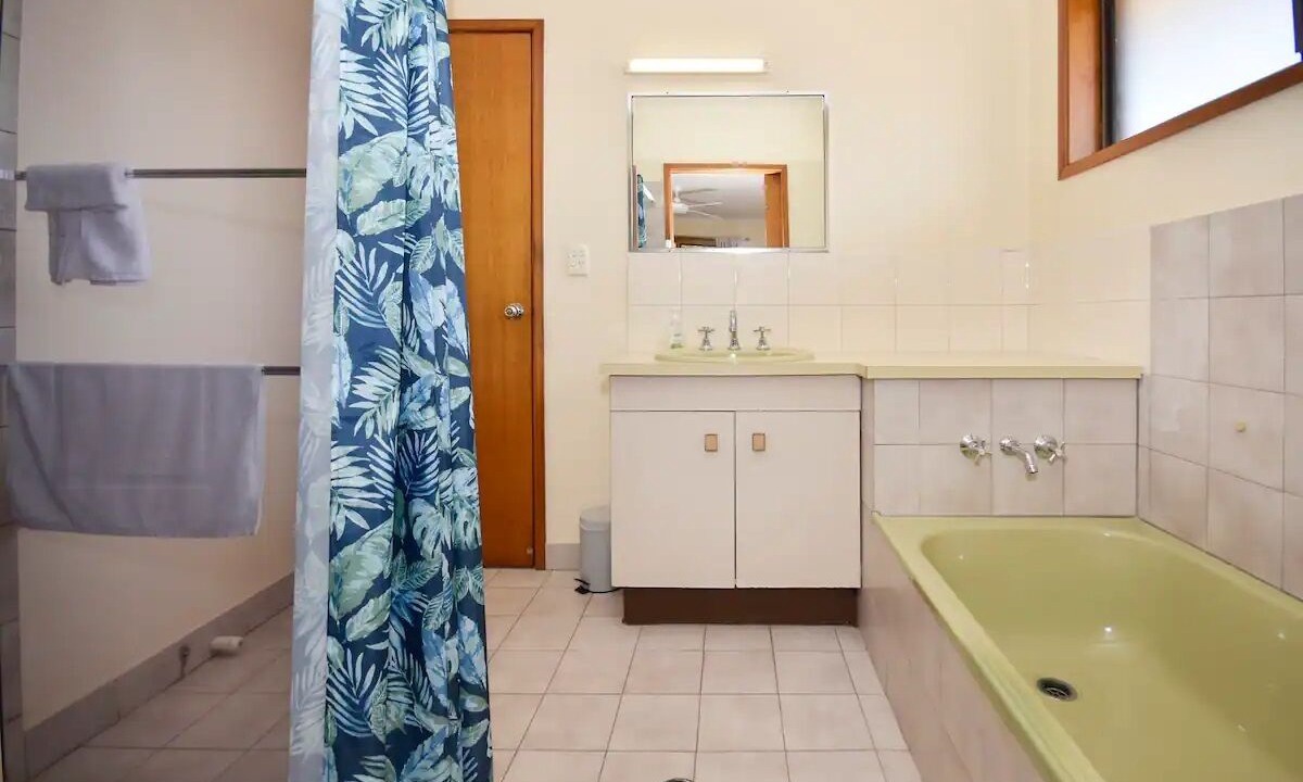 Photo of Bathroom in Warana