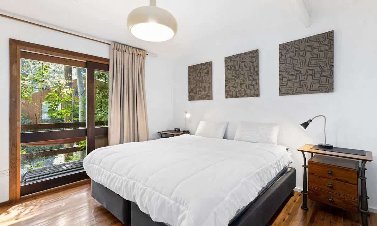Photo of Bedroom in Long Beach