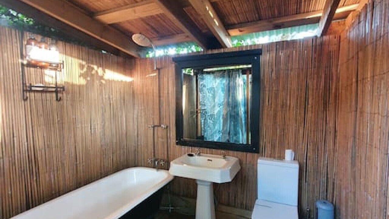 Photo of Bathroom in Booker Bay