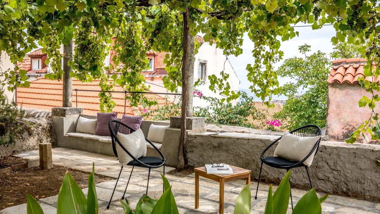 Photo of Patio Balcony in Pile