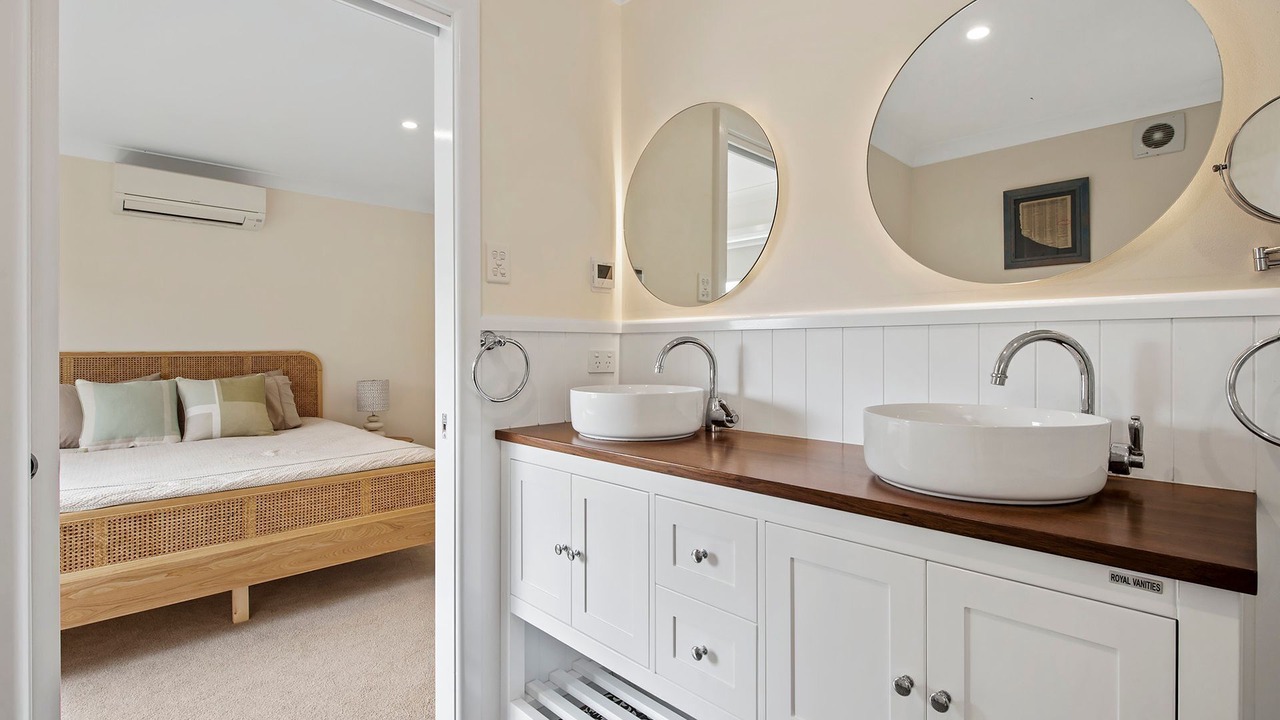 Photo of Bathroom in Narrawallee