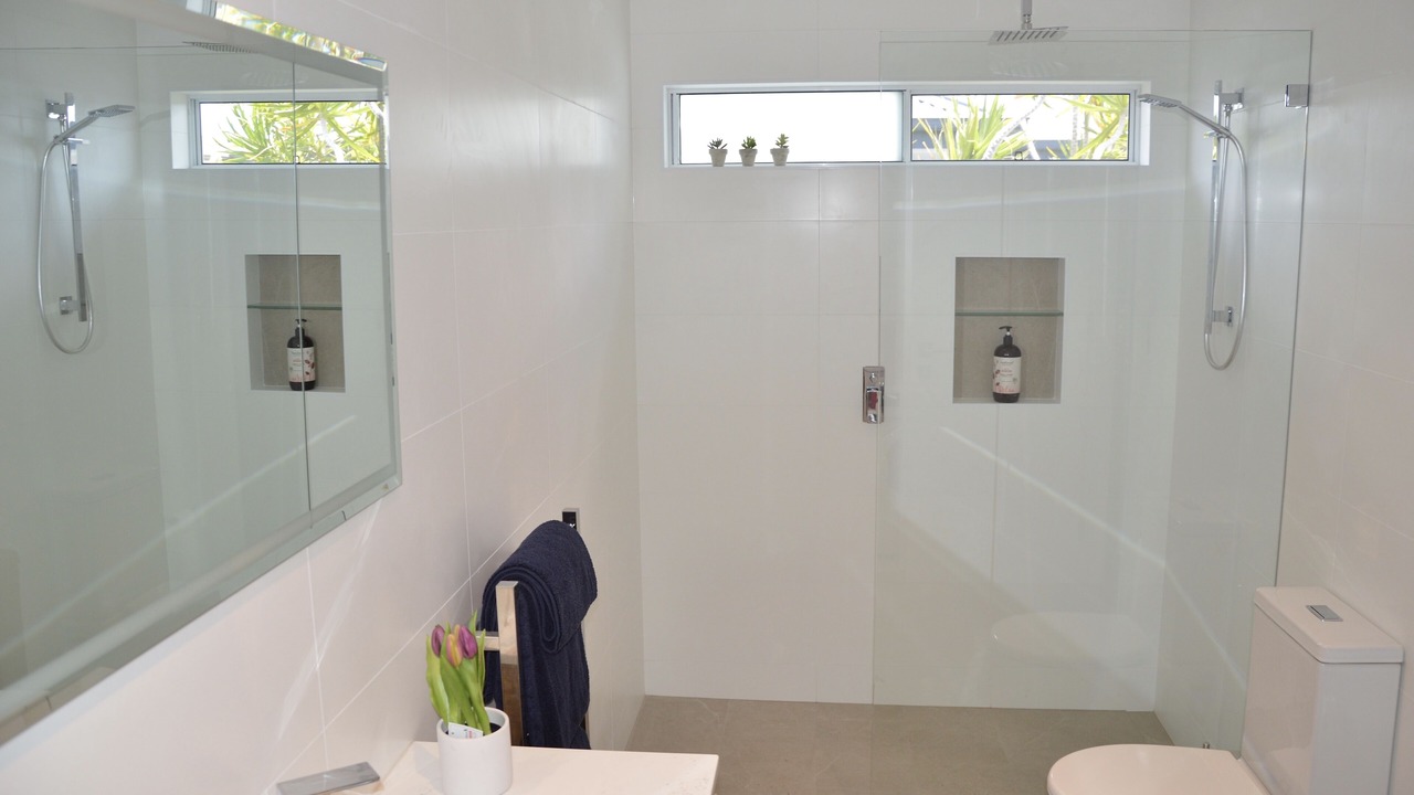 Photo of Bathroom in Freshwater