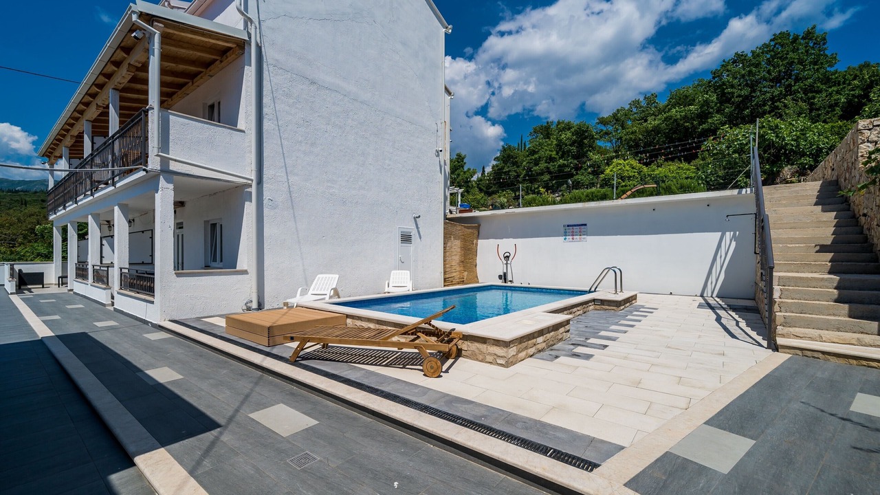 Photo of Outdoor in Molunat