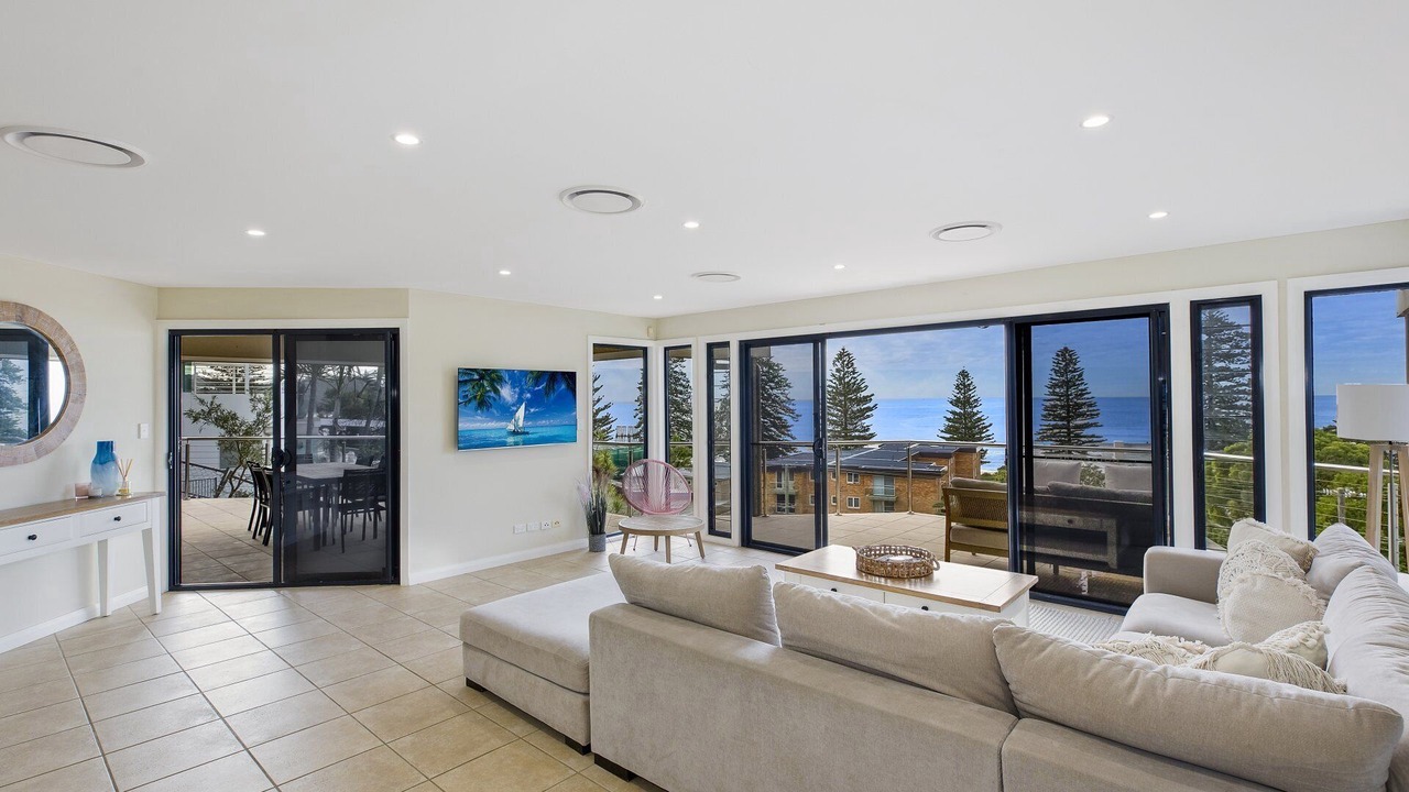 Photo of Livingroom in Avoca Beach