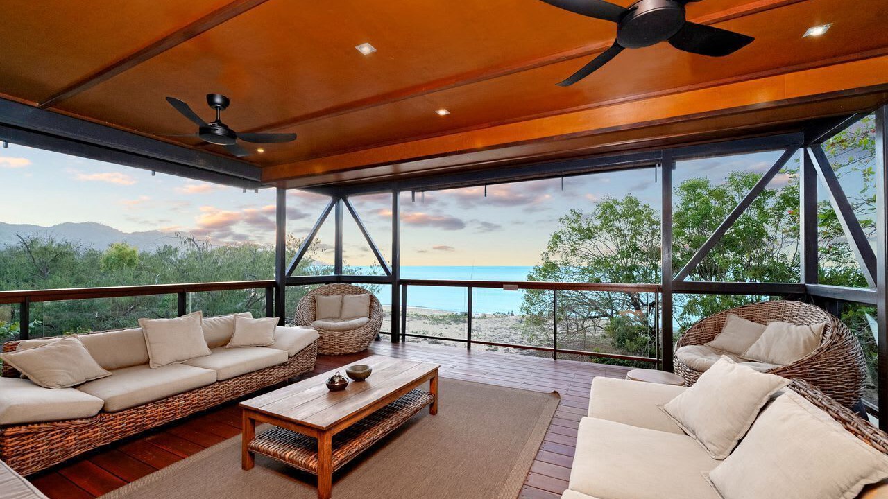 Photo of Livingroom in Horseshoe Bay