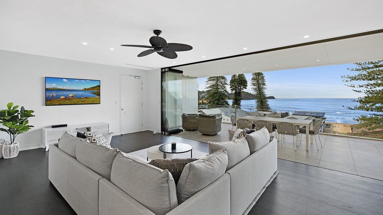 Photo of Livingroom in Avoca Beach