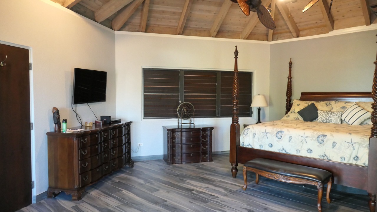 Photo of Bedroom in Spanish Town