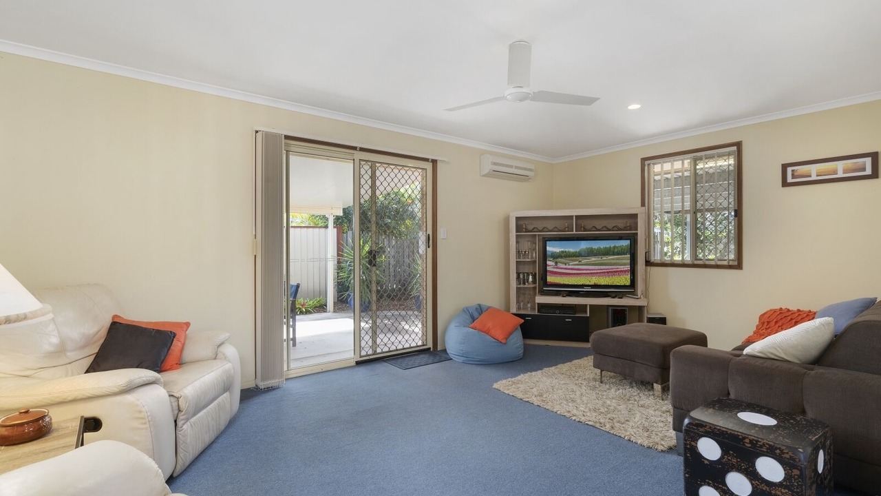 Photo of Livingroom in Banksia Beach