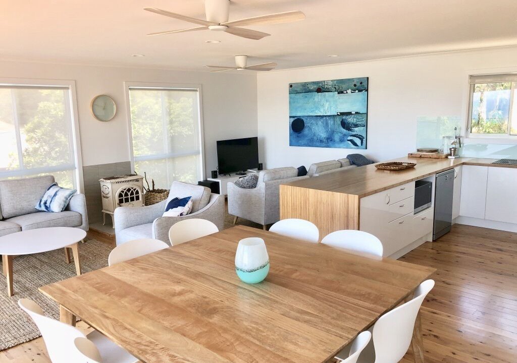 Photo of Livingroom in Macmasters Beach