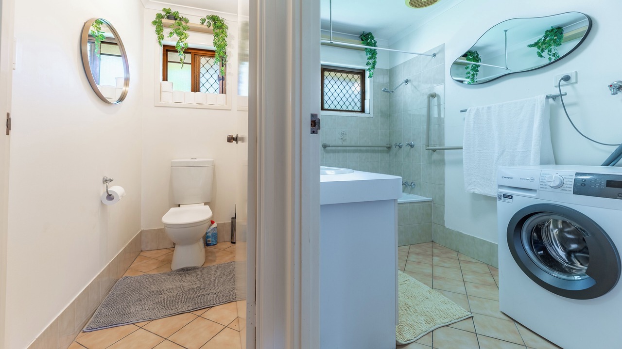 Photo of Bathroom in Mount Warren Park