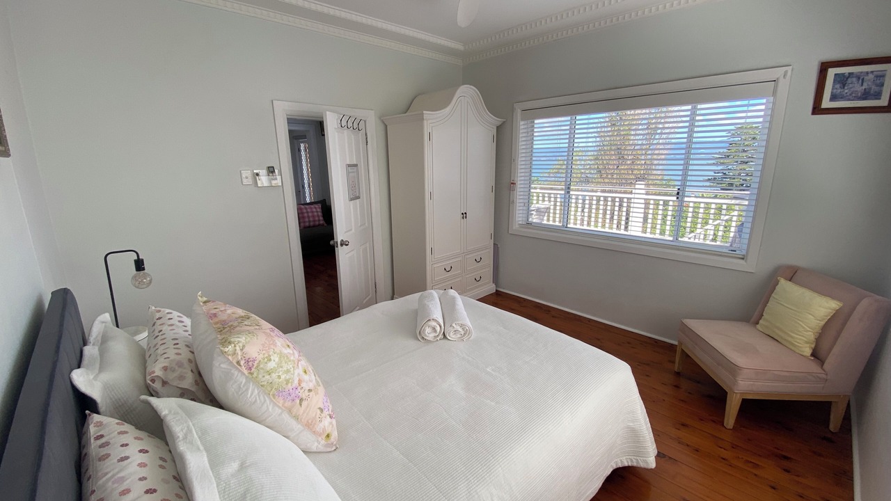 Photo of Bedroom in Lake Heights