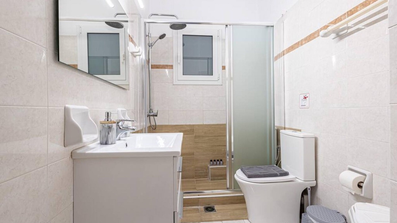 Photo of Bathroom in Makrigianni