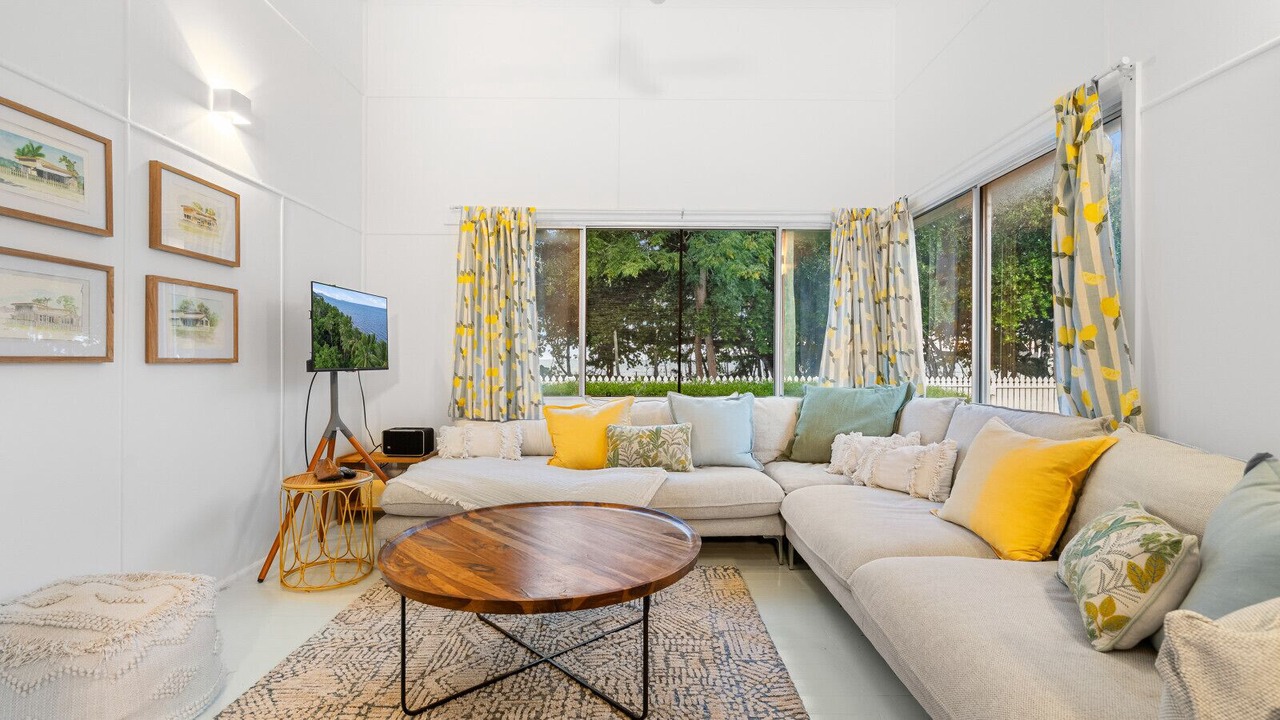 Photo of Livingroom in Newell