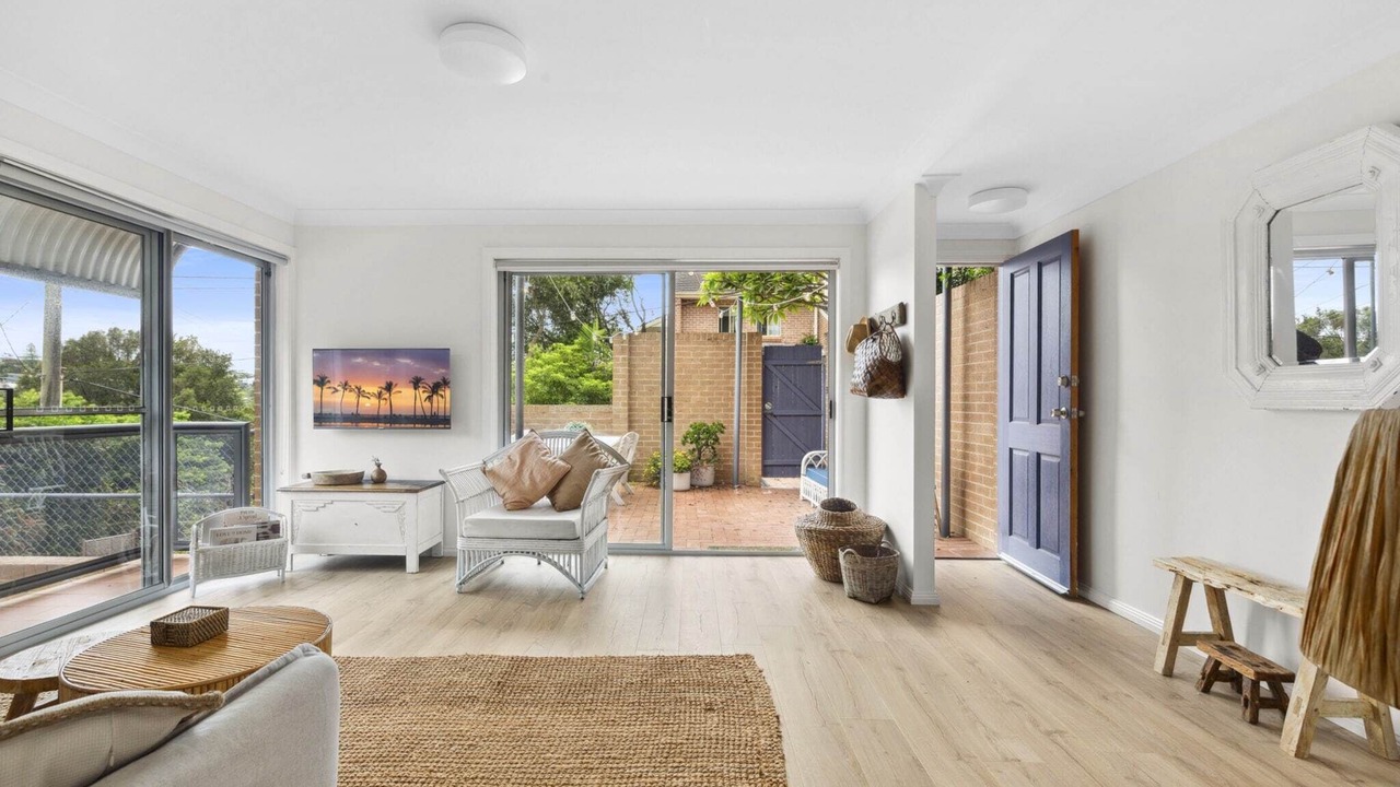 Photo of Livingroom in Avoca Beach