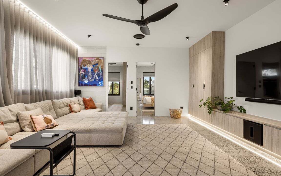 Photo of Livingroom in Runaway Bay