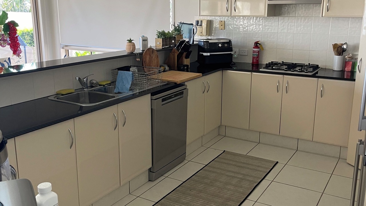 Photo of Kitchen in Helensvale